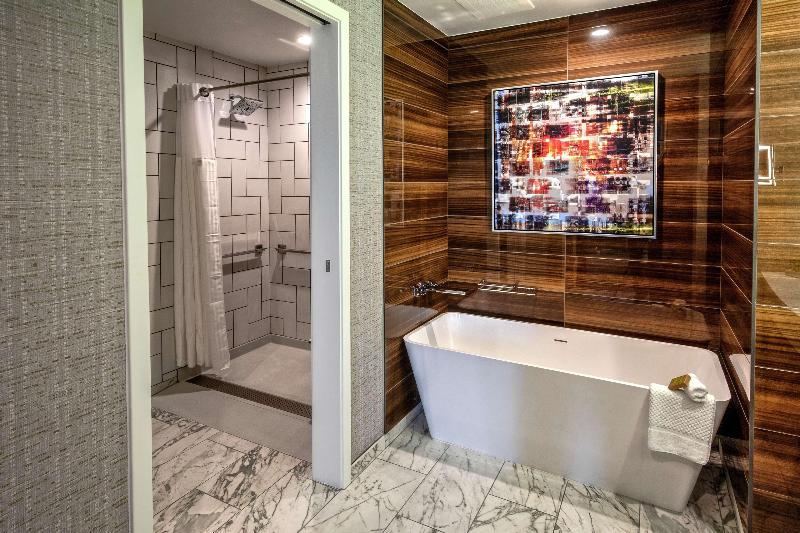 Люкс Кровать Кинг, Hilton Franklin Cool Springs