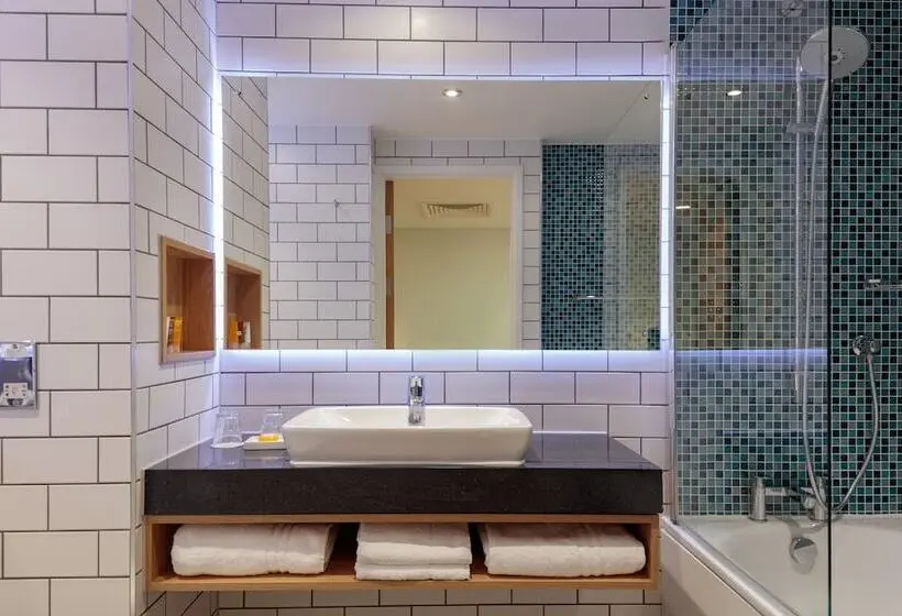 اتاق استاندارد, Holiday Inn London Heathrow Bath Road, An Ihg