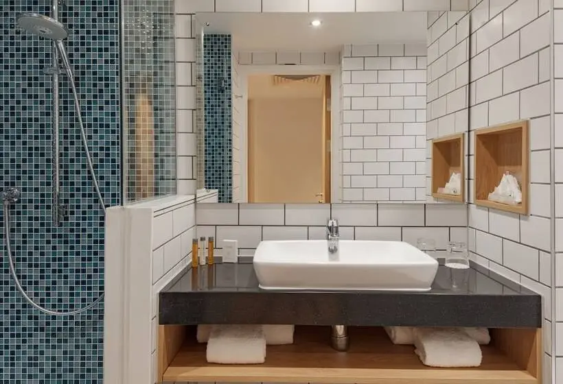اتاق استاندارد, Holiday Inn London Heathrow Bath Road, An Ihg