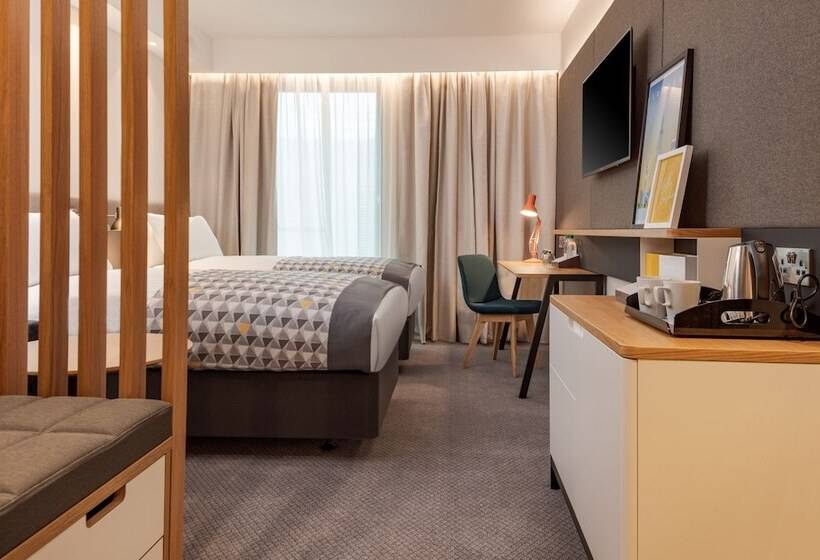 Номер Стандарт, Holiday Inn London Heathrow   Bath Road, An Ihg