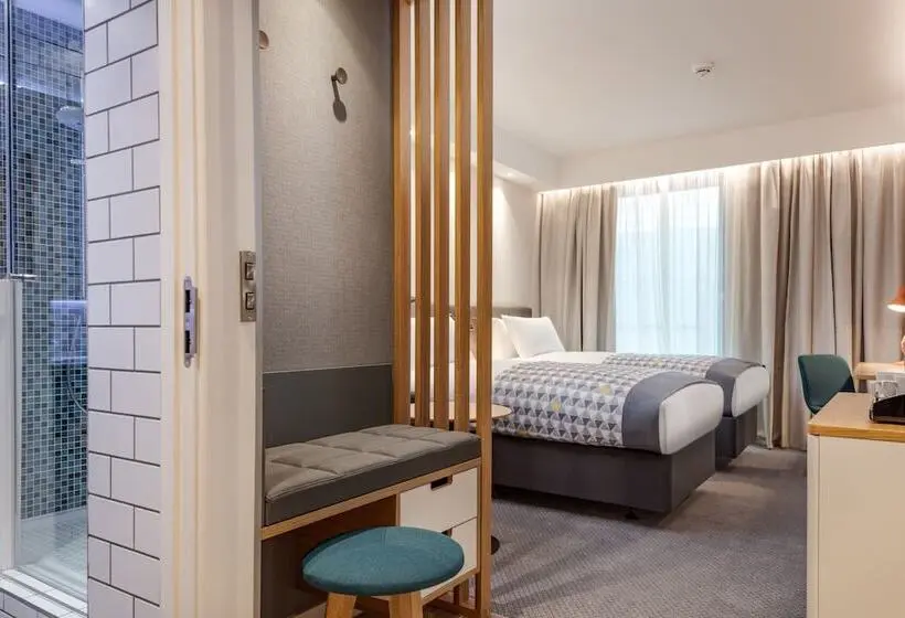 اتاق استاندارد, Holiday Inn London Heathrow Bath Road, An Ihg