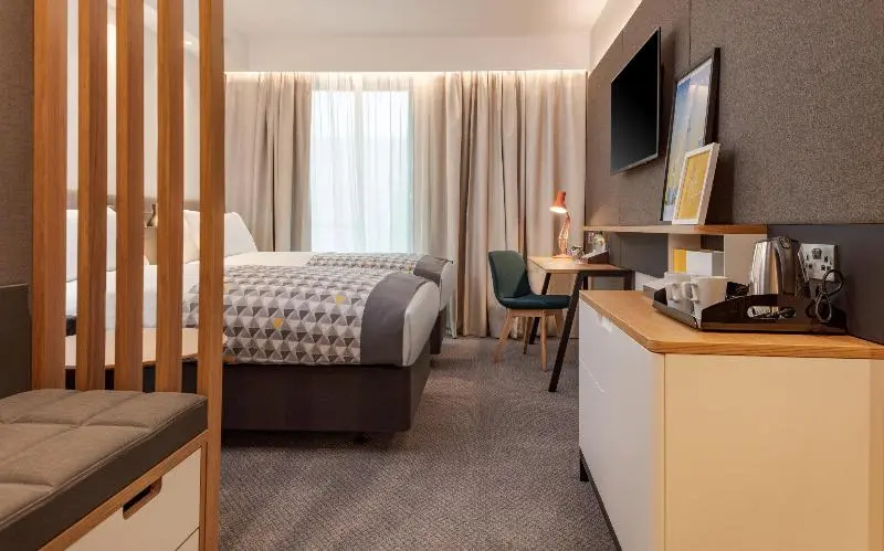 اتاق استاندارد, Holiday Inn London Heathrow Bath Road, An Ihg