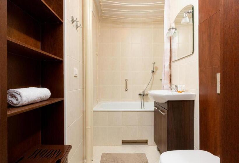 استودیوی استاندارد, Apartment Grzybowska By Noclegi Renters