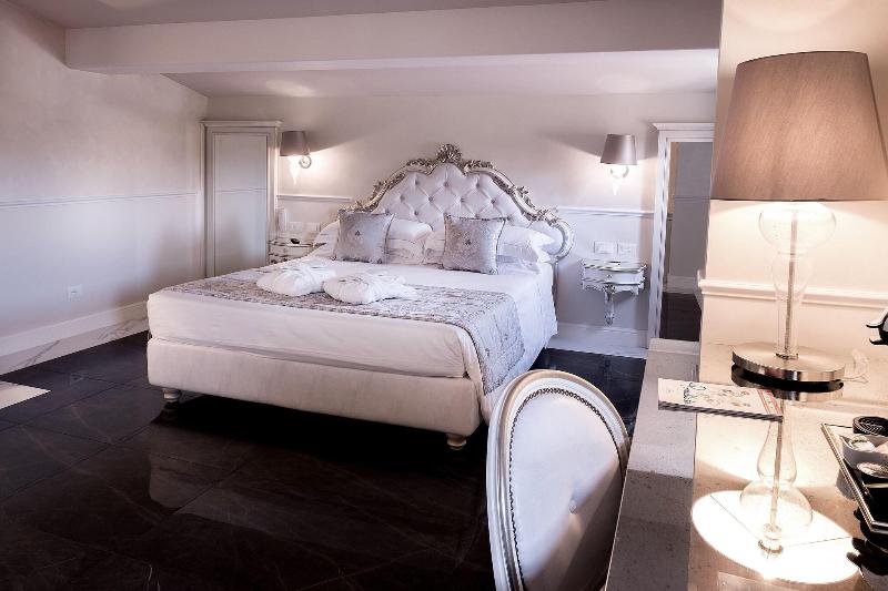 سوییت اجرایی, The Moon Boutique Hotel & Spa