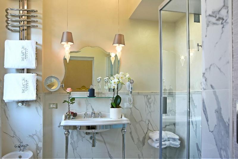 سوییت اجرایی, The Moon Boutique Hotel & Spa