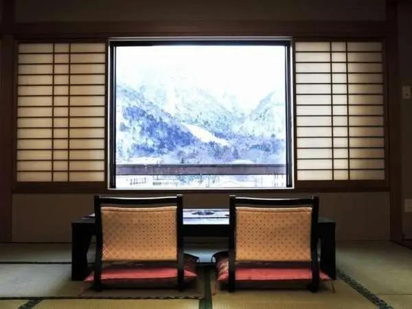 ファミリールーム, Yumoto Itaya