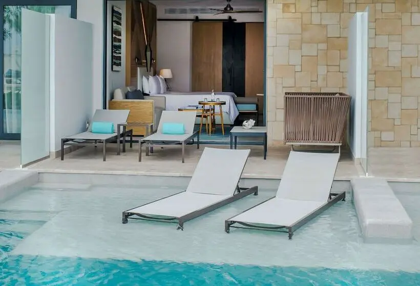 Junior Suite Side Sea View