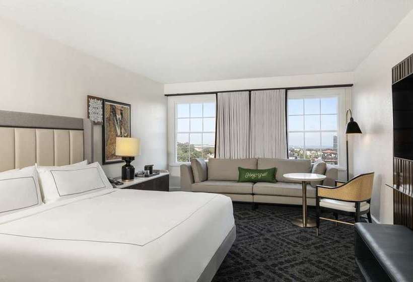 带大床的标准间, The Charter Hotel Seattle, Curio Collection By Hilton