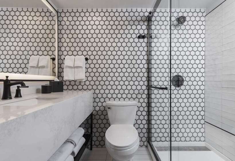 带大床的标准间, The Charter Hotel Seattle, Curio Collection By Hilton