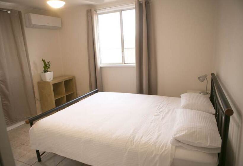 خانه 3 خوابه, Breakaway Views 374 Alp St