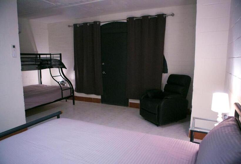 اتاق لوکس, Breakaway Views 374 Alp St