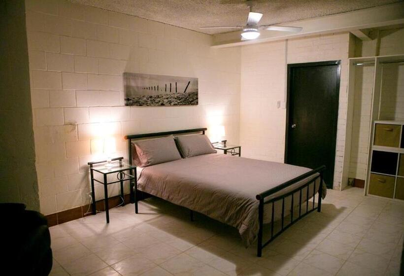 اتاق لوکس, Breakaway Views 374 Alp St