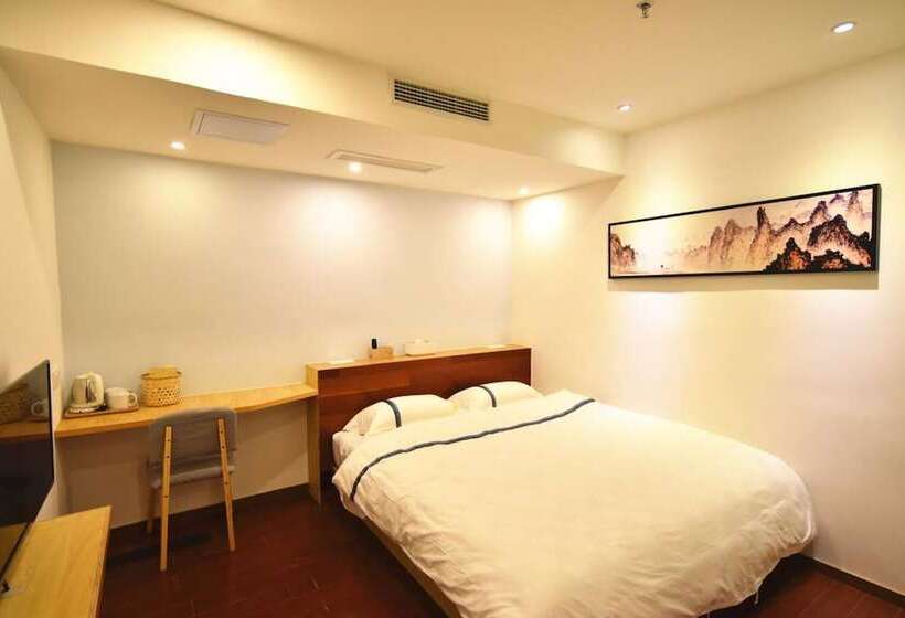Номер Комфорт, Ease Hostel