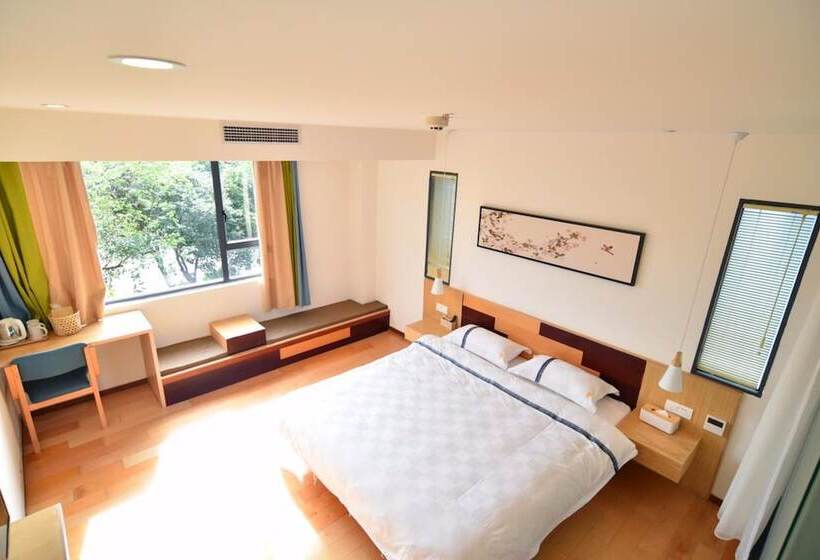 Номер Комфорт, Ease Hostel