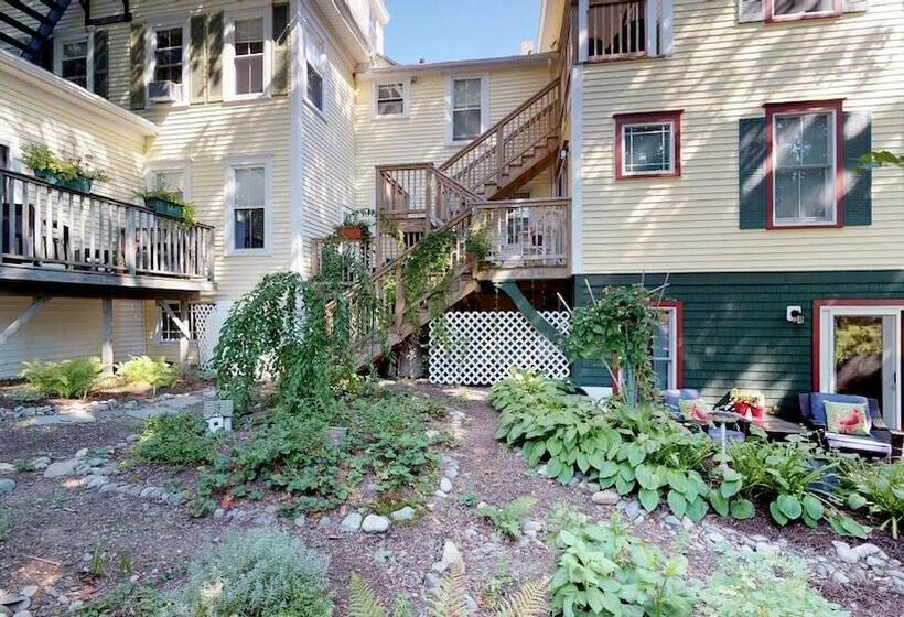 스탠다드 룸 킹사이즈 침대, Holbrook House