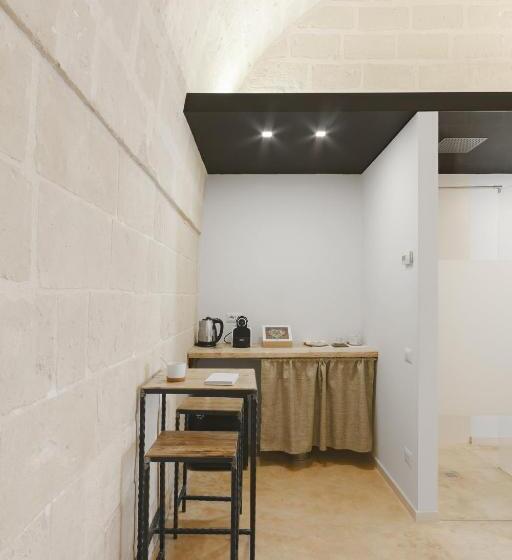اتاق لوکس سه تخته, Hydria Rooms