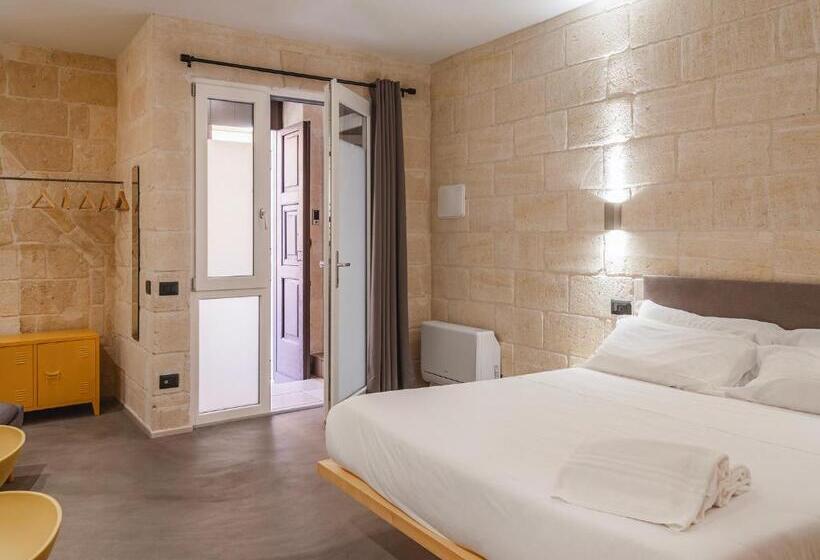 سوییت جونیور, Hydria Rooms