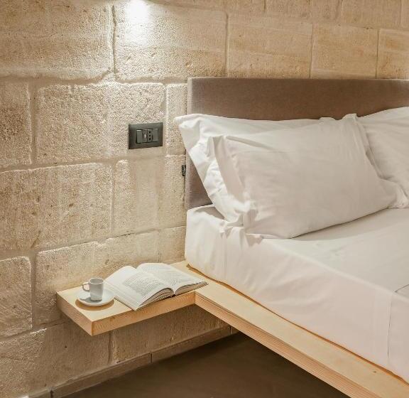 سوییت جونیور, Hydria Rooms