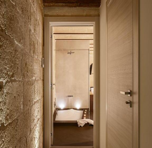 سوییت جونیور لوکس, Hydria Rooms