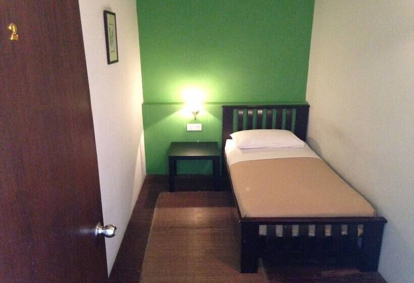 اتاق استاندارد یک تخته با سرویس بهداشتی مشترک, Old Penang Guesthouse   Hostel