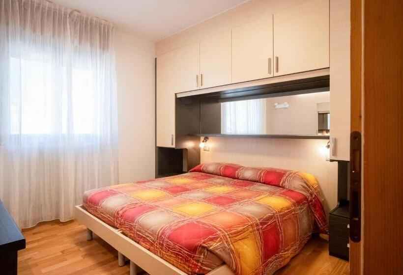 דירת חדר, Residence Viola