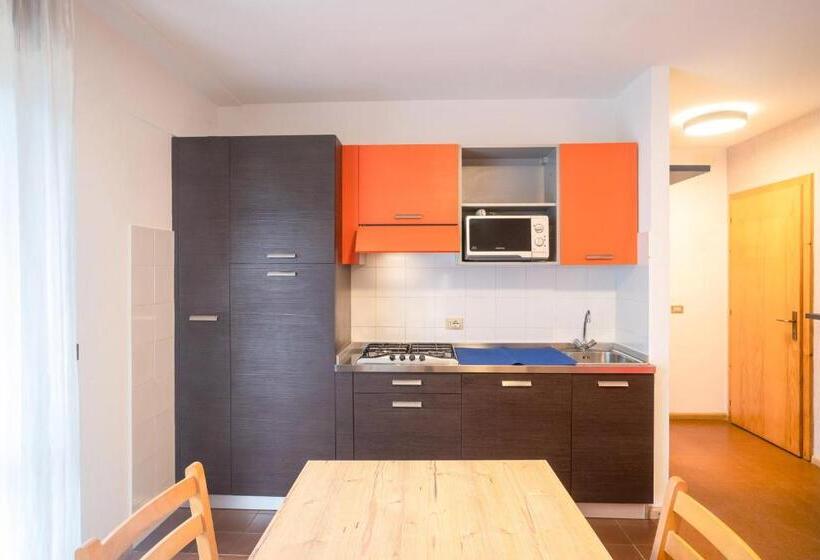 דירת חדר, Residence Viola