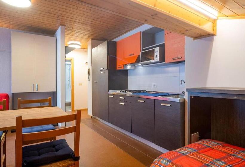 דירת חדר, Residence Viola