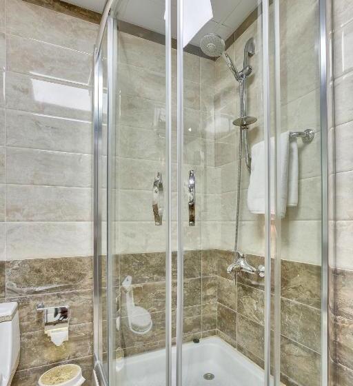 اتاق استاندارد سه نفره, Royal