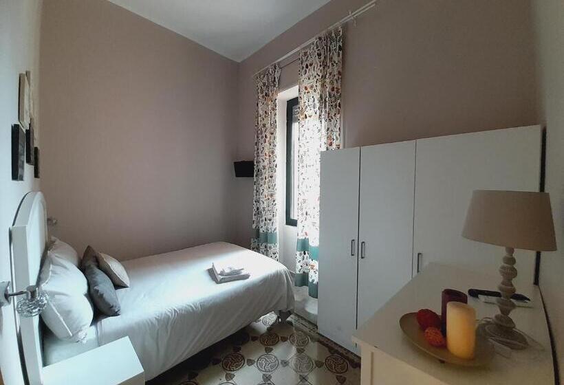 اتاق اکونومی یک تخته, Lavilletta B&b