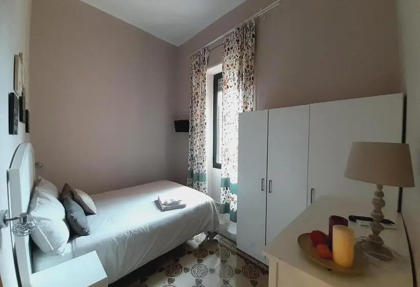 اتاق اکونومی یک تخته, Lavilletta B&b