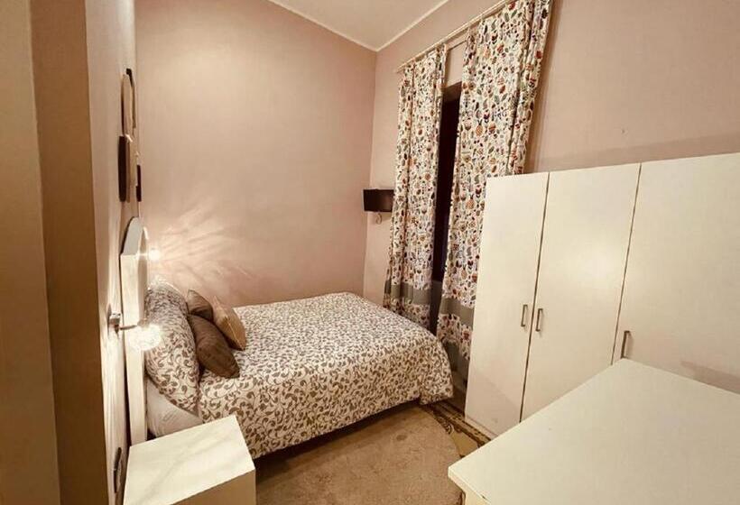 اتاق اکونومی یک تخته, Lavilletta B&b