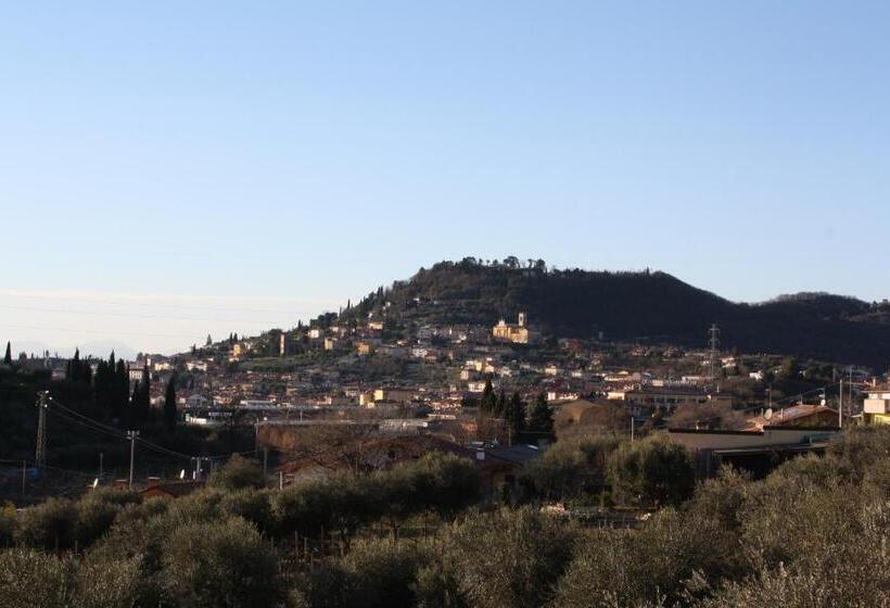 חדר משפחתי, Al Colle