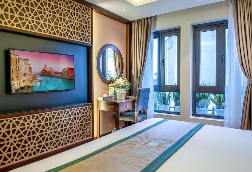 اتاق لوکس, Conifer Grand