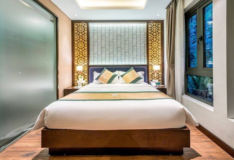 اتاق استاندارد, Conifer Grand