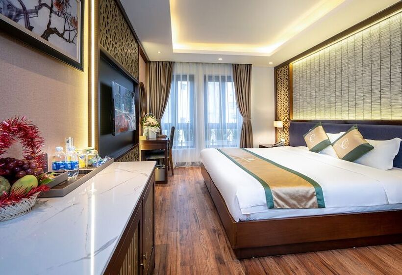 اتاق لوکس, Conifer Grand