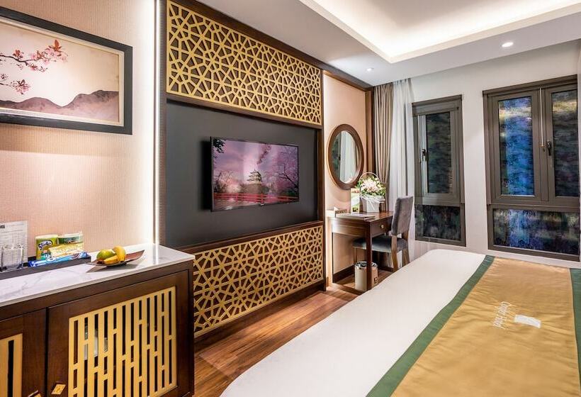 اتاق لوکس, Conifer Grand