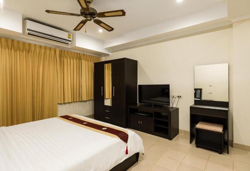 شقة أساسية غرفة واحدة, The Classroom