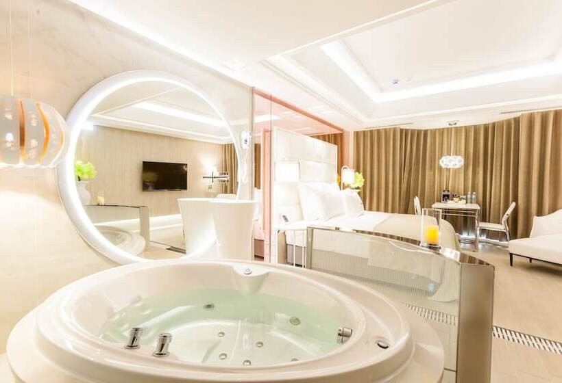 اتاق سوپریور, Six Star Motel Taoyuan