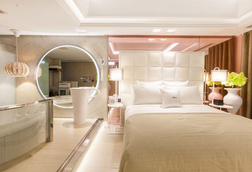 اتاق سوپریور, Six Star Motel Taoyuan