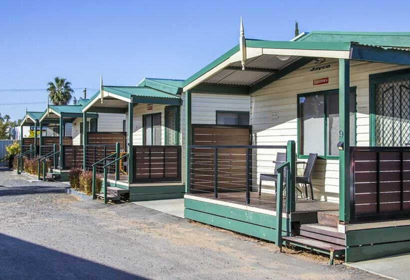 בקתה, All Seasons Houseboats