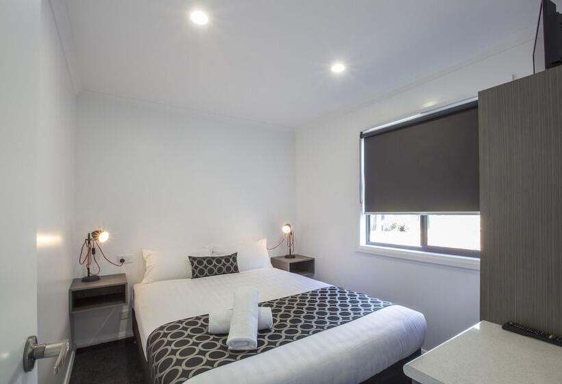 בקתה, All Seasons Houseboats