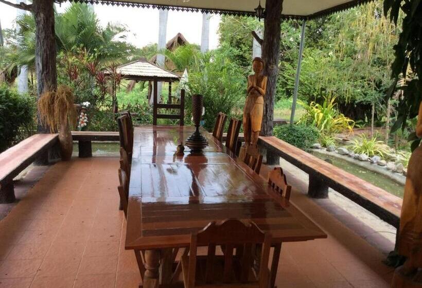 패밀리 룸 공용 욕실, Himawari Restaurant & Cottage