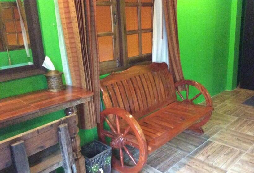 Номер Deluxe Одноместный, Himawari Restaurant & Cottage