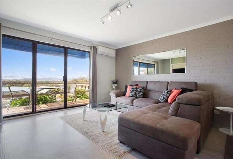 דירת חדר סופריור, Hydra Holiday Units