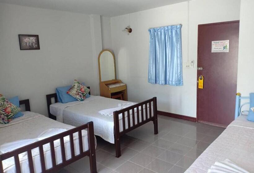 Háromágyas Standard Szoba, Jenny Hostel Huahin