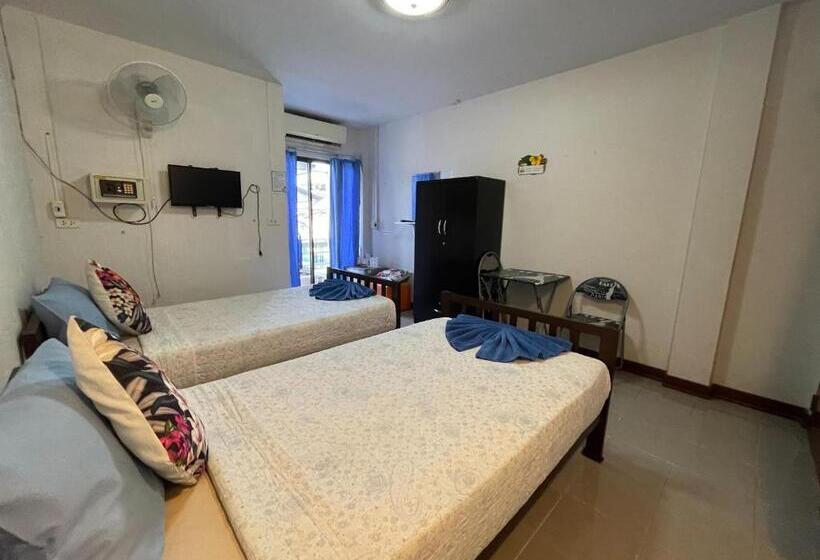 Standard Szoba, Jenny Hostel Huahin