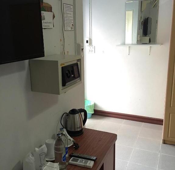 Standard Szoba, Jenny Hostel Huahin