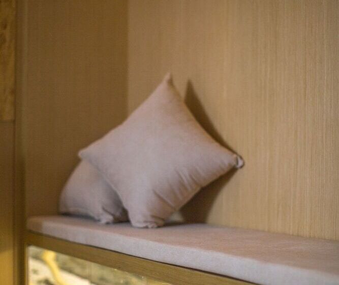 חדר סטנדרט, Arrivee