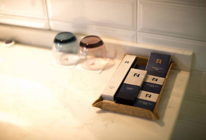 חדר סטנדרט, Arrivee