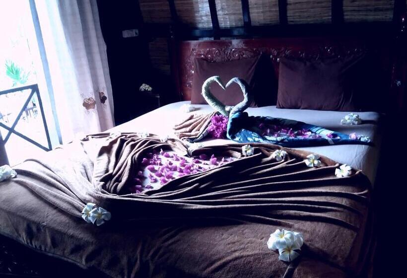 プールビュースタンダードルーム, Bale Sasak Bungalow